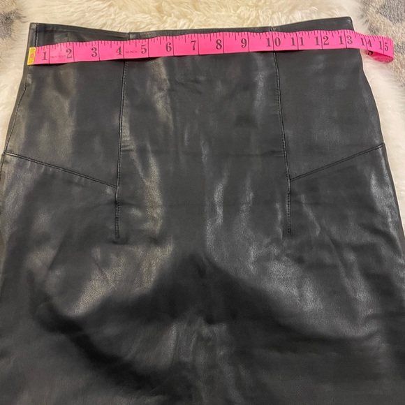 Marciano - High waisted Black leather skirt - size 4 - Picture 13 of 15
